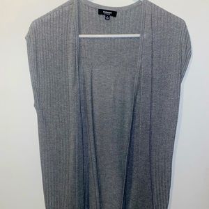 Medium Premise Studio gray sleeveless cardigan